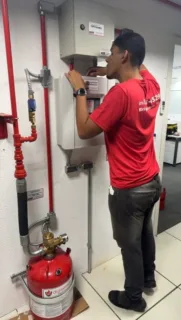 Quais os benefícios de um contrato de #manutenção de sistemas de segurança contra #incêndio? 👇 É uma decisão estratégica para proteger vidas, patrimônio e evitar prejuízos.

Através do contrato de manutenção, a sua empresa ou condomínio terá:
✔️ Funcionamento garantido: sistemas sempre prontos para agir no momento crítico
✔️ Prevenção de falhas: identificação antecipada de problemas antes que virem riscos
✔️ Conformidade com normas: evite notificações, multas e interdições
✔️ Economia a longo prazo: manutenção preventiva custa muito menos que correções emergenciais
✔️ Tranquilidade: você sabe que está protegido e respaldado tecnicamente

No combate a incêndios, não existe “depois a gente vê”. Existe preparo, manutenção e responsabilidade.

Conte com a BRIGGS para manter seu sistema sempre pronto 🔥

Fale com a gente:
📞(21) 2501-6529 (whatsapp e ligação)
✉️comercial@briggsfire.com.br