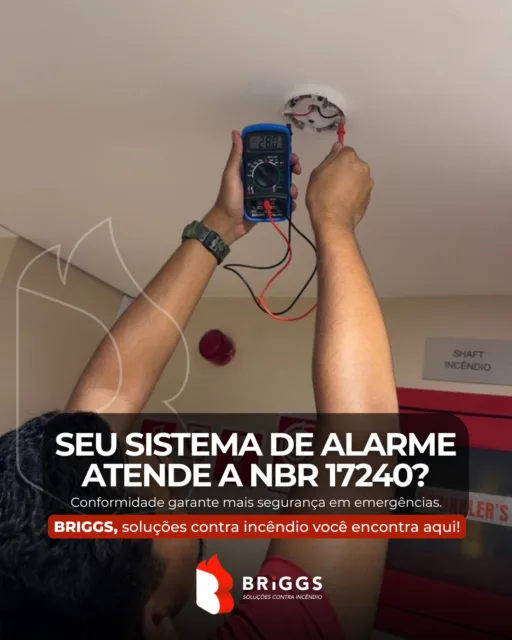Seu sistema de alarme de #incêndio atende à NBR 17240? 🚨 Ter um sistema de #alarme instalado não significa, necessariamente, que ele está em conformidade com as normas técnicas. 

A ABNT NBR 17240 estabelece os critérios para projeto, instalação, comissionamento, operação, manutenção e inspeção dos sistemas de detecção e alarme de incêndio.

Quando a norma não é atendida, o sistema pode apresentar falhas na detecção, atrasar o acionamento dos alarmes ou não alertar os ocupantes da edificação de forma adequada em uma situação de emergência.

Por isso, é fundamental realizar inspeções e manutenções periódicas, além de garantir que todo o sistema esteja corretamente dimensionado para os riscos da edificação.

Na BRIGGS, realizamos projetos, instalações, adequações e manutenções de sistemas de detecção e alarme de incêndio, sempre em conformidade com as normas técnicas e as exigências do Corpo de Bombeiros.

Fale com a gente:
📞 (21) 2501-6529 (WhatsApp e ligação)
✉️ comercial@briggsfire.com.br